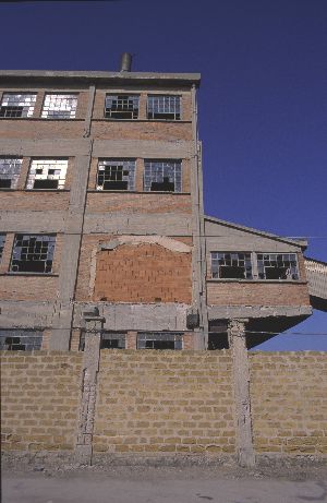 A+E-Foto Nr. 124B42 Fabrik-Ruine in Porto Empedocle